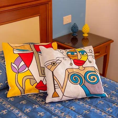 Отель Riva Del Sole