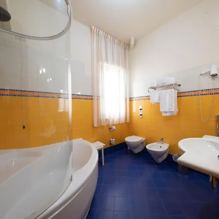 Hotel Riva Del Sole 4*