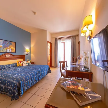 Riva Del Sole Hotel 4*