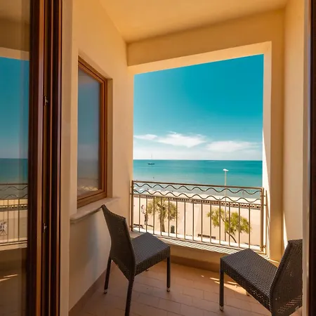 Hotel Riva Del Sole 4*