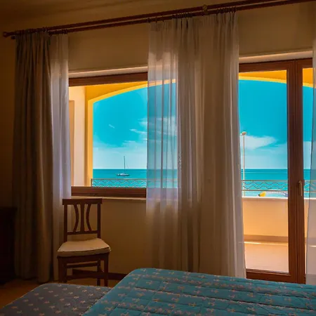 Riva Del Sole Szálloda Cefalù