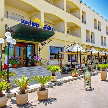 Riva Del Sole Szálloda