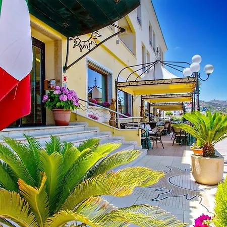 Riva Del Sole Szálloda Cefalù