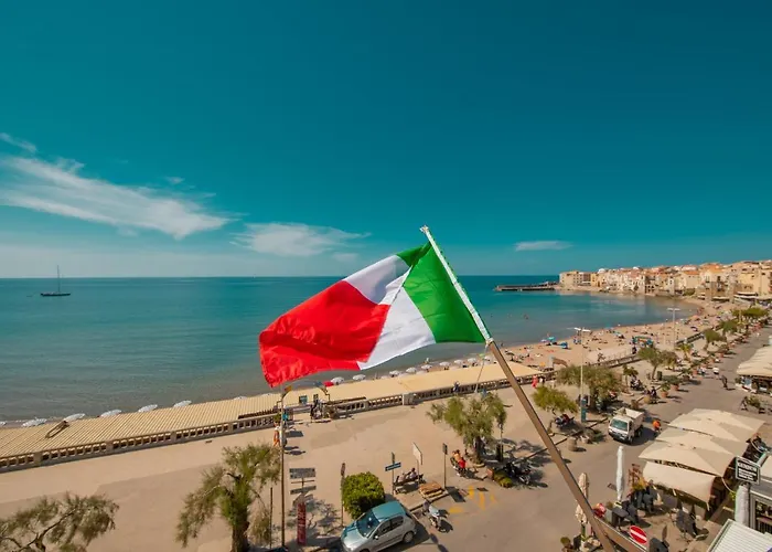 Riva Del Sole تْشيفالو