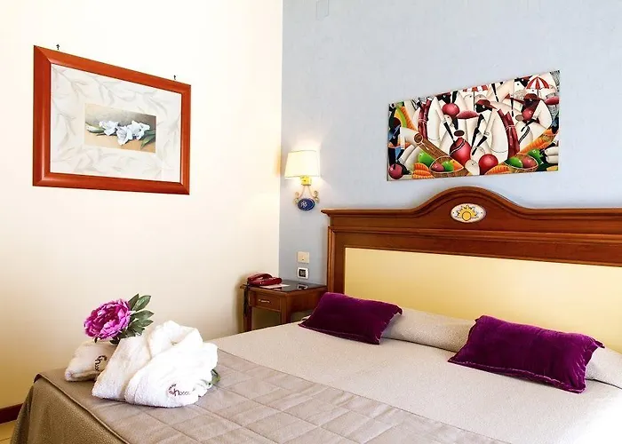 Riva Del Sole 4* تْشيفالو