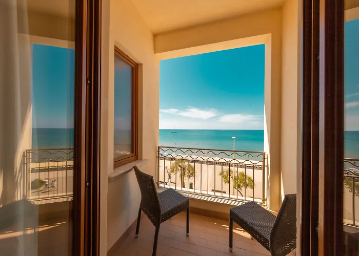 Riva Del Sole فندق