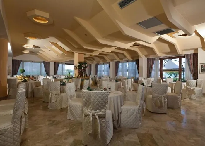 Riva Del Sole فندق تْشيفالو